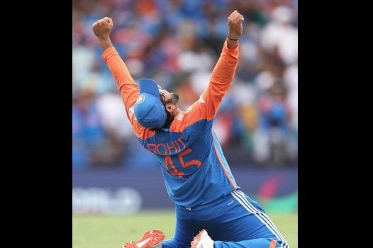 రోహిత్ శర్మ వన్డే కెరీర్ కు ఎండ్ కార్డ్ పడినట్లేనా?